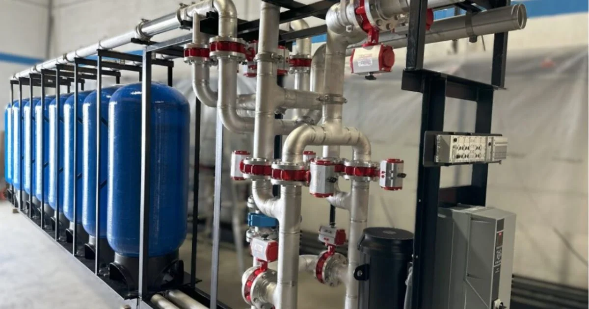 Water filtration piping and pressure tanks